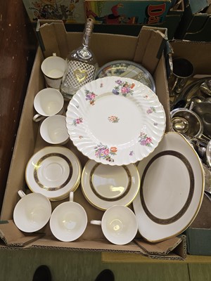 Lot 407 - A tray containing a modern gilt decorated part...