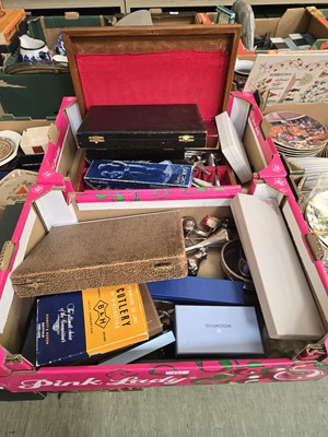 Lot 437 - Two trays of flatware, plated napkin rings,...
