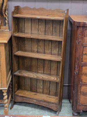 Lot 47 - A set of early 20th century oak bookshelves