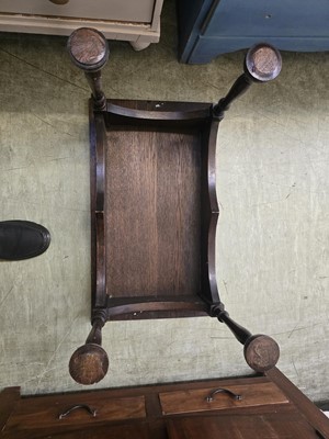 Lot 66 - An early 20th century oak occasional table
