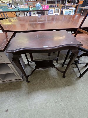 Lot 80 - An early 20th century mahogany occasional...