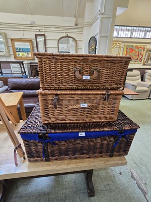 Lot 109 - Three assorted wicker baskets