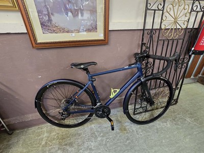 Lot 132 - A Triban RC 500 racing bike