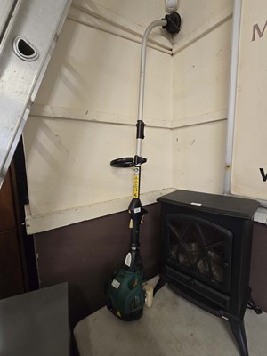 Lot 138 - A petrol strimmer