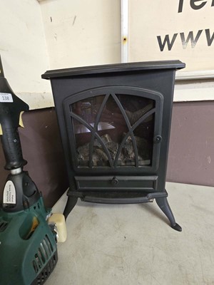 Lot 139 - A coal effect electric fire