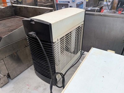 Lot 402 - Insect killer