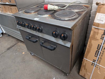 Lot 432 - 90cm electric Lincat 6 ring cooker with 2 door...