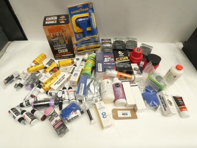 Lot 4663 - Bag of vehicle fluids and cleaning products...