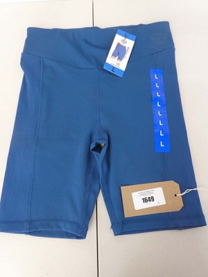 Lot 1649 - Approx. 50 Umbro pro training shorts