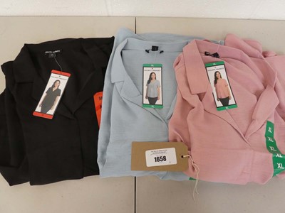 Lot 1658 - Approx. 40 Hilary Radley v-neck blouses