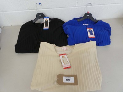 Lot 1692 - Approx. 20 women's shirts by Teddi Rose.