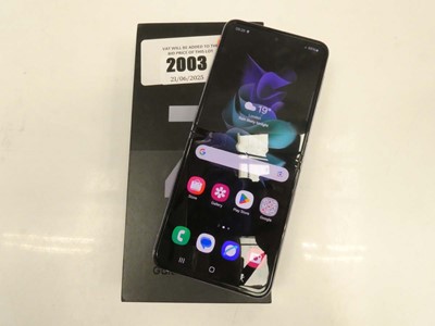 Lot 2003 - Samsung Galaxy Z Flip3 5G 128GB Lavender with...