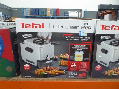 Lot 3070 - Tefal Oleoclean Pro fryer