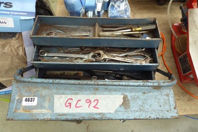 Lot 4637 - Expanding tool box and the contents of handtools