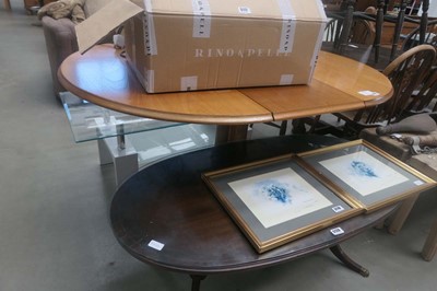 Lot 5118 - Circular oak dining table