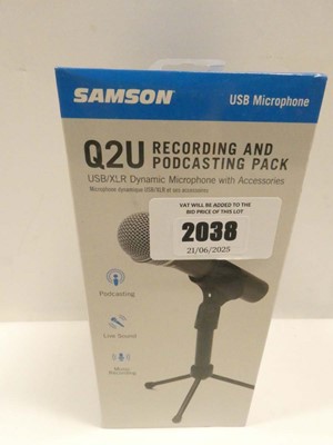 Lot 2038 - Samson Q2U USB/XLR microphone