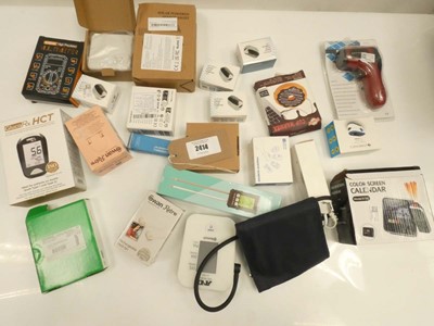 Lot 2414 - Mixed electricals; meters, screen calender, etc