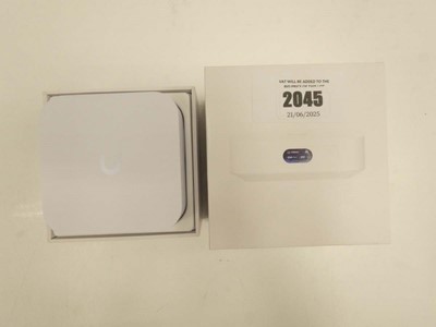Lot 2045 - UniFi Express UX portable WiFi