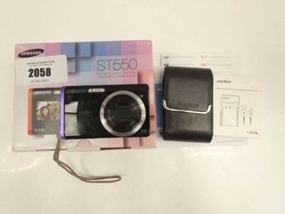 Lot 2058 - Samsung ST550 digital camera with box and...