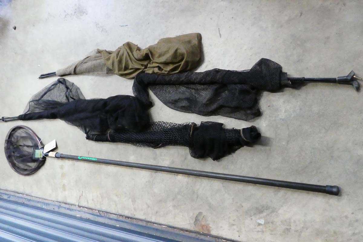 Lot Gardner telescopic landing net with 4 large...