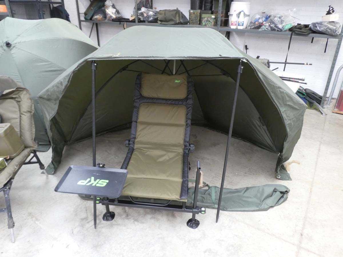 Lot Daiwa pop-up fishing tent