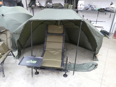Lot Daiwa pop-up fishing tent