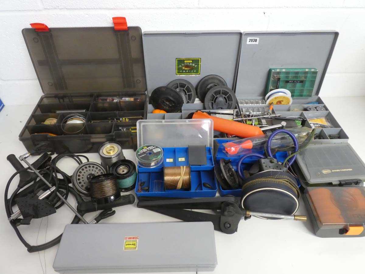 Lot Large quantity of mixed fishing related tackle...