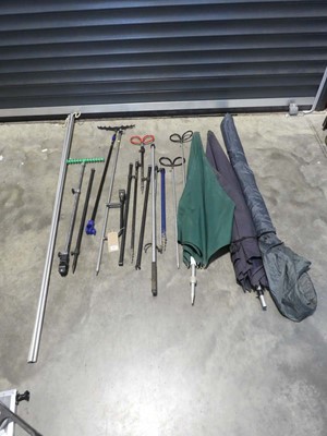 Lot Large quantity of various size and style bank...