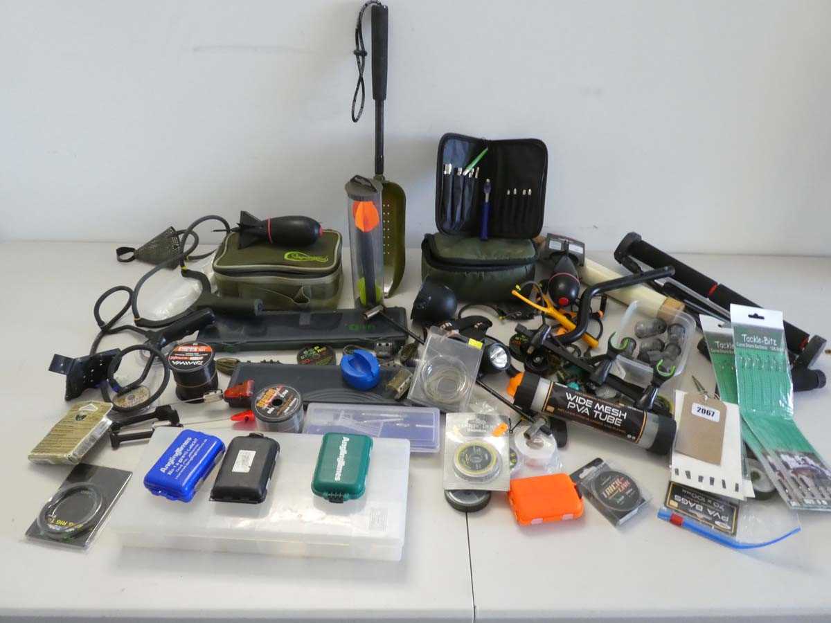 Lot Large quantity of mixed fishing tackle incl....