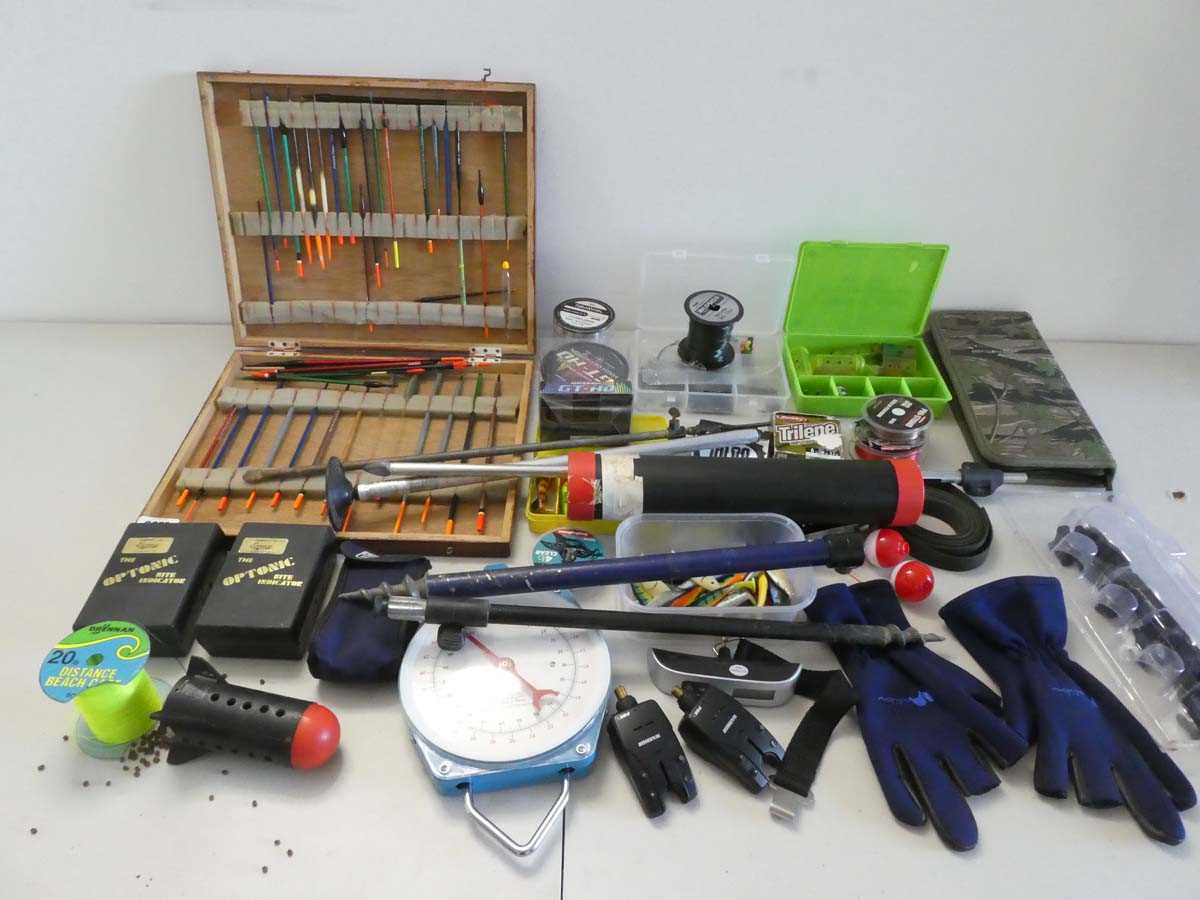 Lot Large quantity of mixed fishing related tackle...