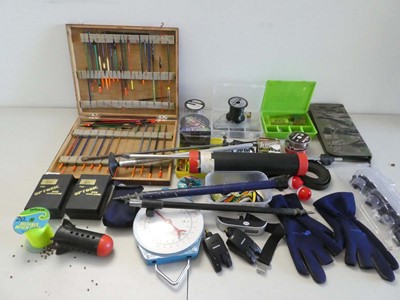 Lot Large quantity of mixed fishing related tackle...