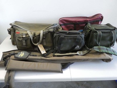 Lot 4 mixed fishing tackle bags incl. Catch Carp,...