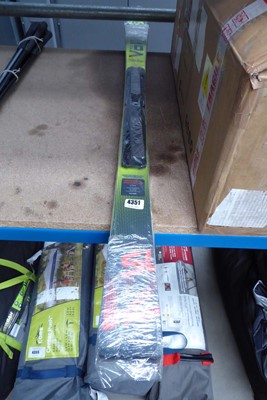 Lot 4351 - Pair of Race Tiger SL World Cup 150 skis