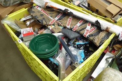 Lot 4422 - Pallet containing mixed items inc, hanging...