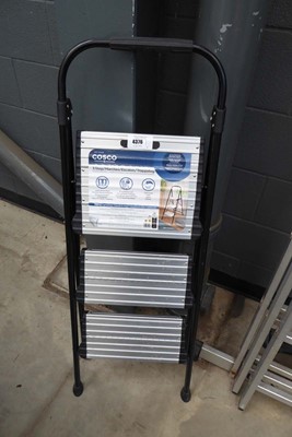 Lot 4376 - Cosco 3 tread step stool