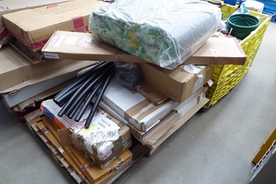 Lot 4423 - Pallet containing various items inc. flooring,...