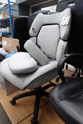 Lot 4451 - White leatherette upholstered gaming chair...