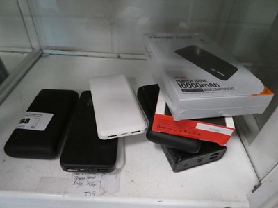 Lot 2098 - Selection of Power Banks