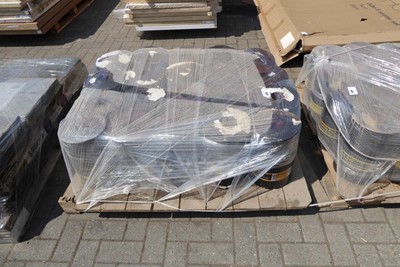 Lot 4316 - Pallet of red detail strip, approx 20 rolls...