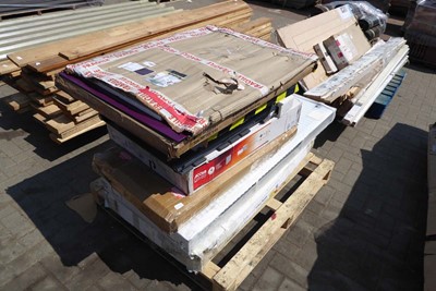 Lot 4323 - Pallet of assorted radiators and some splash back