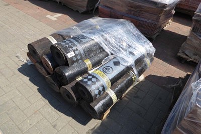 Lot 4326 - 10 rolls of roofing felt