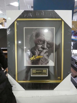 Lot 2138 - Framed signed photo of Stan Lee