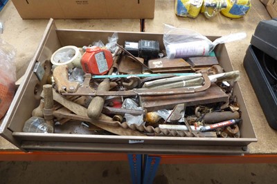 Lot 4560 - Metal drawer and the contents of various tools...