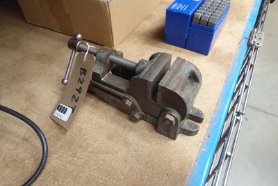 Lot 4600 - Small machine vice