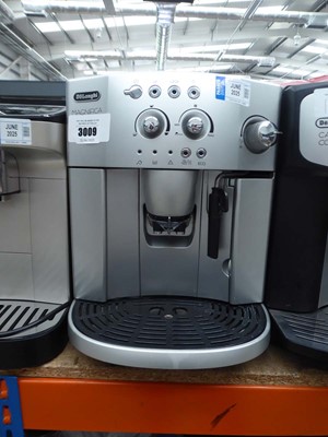 Lot 3009 - Unboxed Delonghi Magnifica espresso coffee...