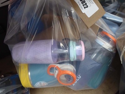 Lot 3022 - Bag containing drinking bottles