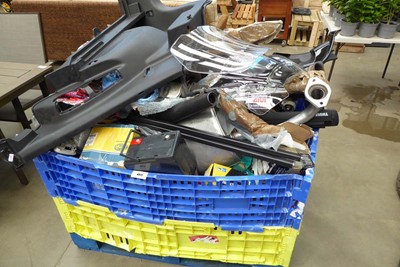 Lot 4511 - Pallet containing a large qty of various car...