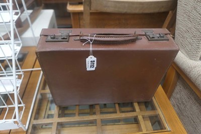 Lot 5112 - Vintage child's case