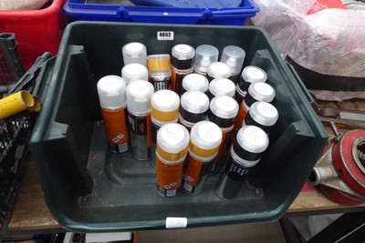 Lot 4652 - Green crate of Halfords car paint