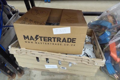 Lot 4661 - 3 boxes of RCB switches